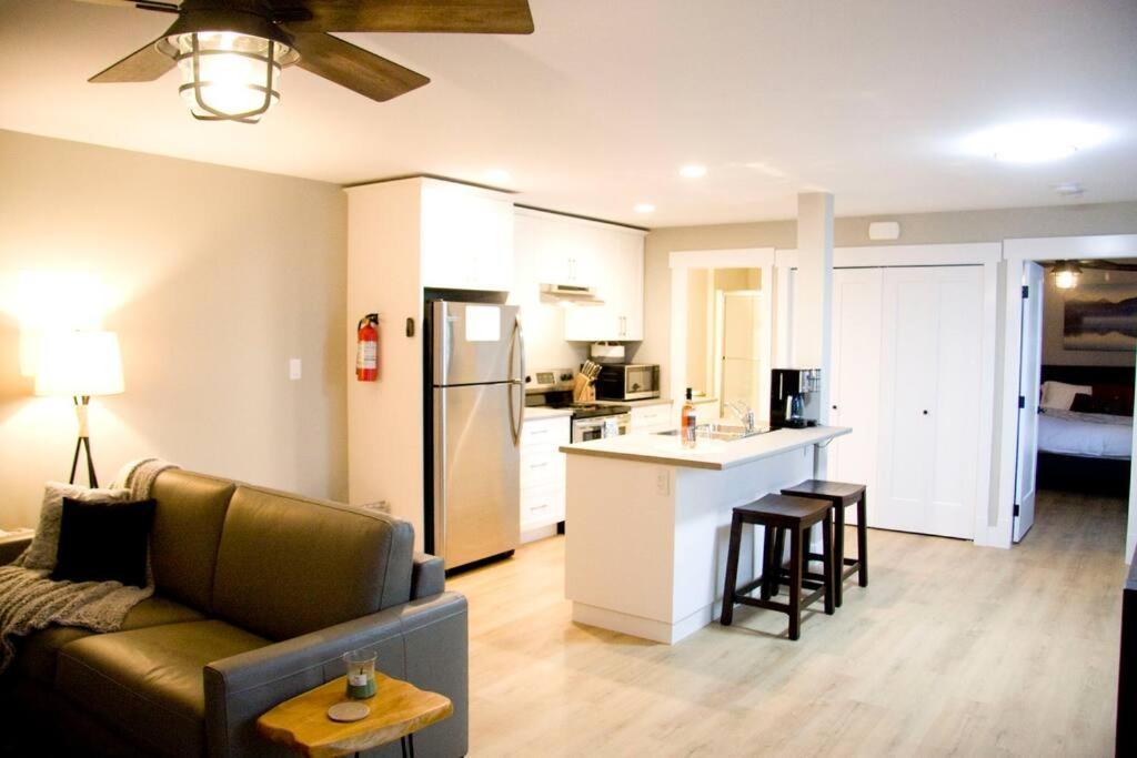 M&M'S Maple Bay Mountain Guesthouse - Licensed Дункан Екстер'єр фото